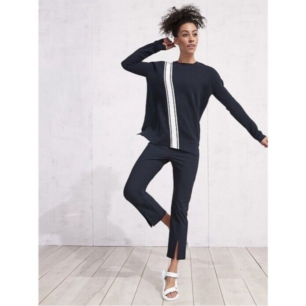 Athleta Streetwise Sweater Blue Coolmax Long Sleeve Crewneck Thumbholes Small
